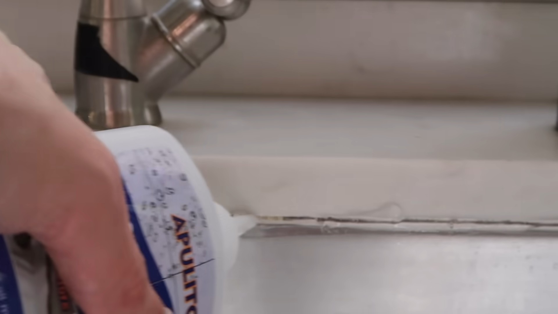 DIY Mold Mildew Cleaner Hacks